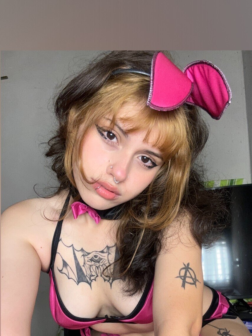ellie.cox